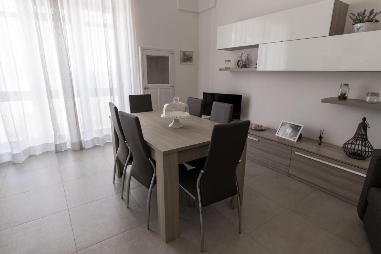 Drooms. Felline Exterior foto